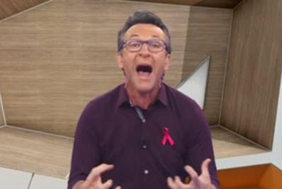 Neto se revolta e xinga Yuri Alberto após cavadinha em derrota do Corinthians para o Flamengo