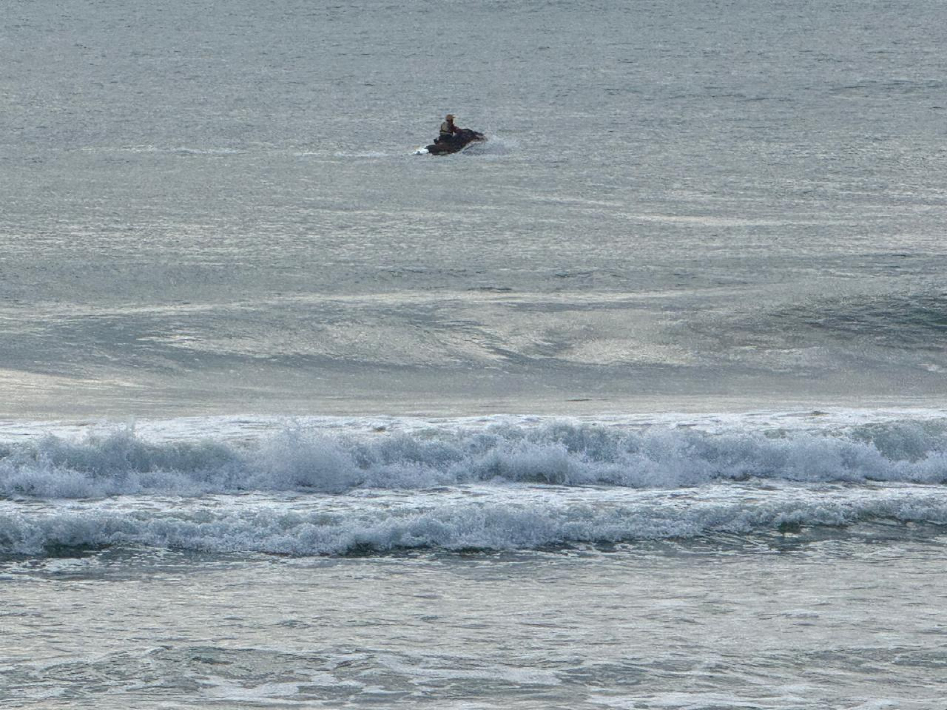 Buscas por bombeiro civil desaparecido - Reprodução