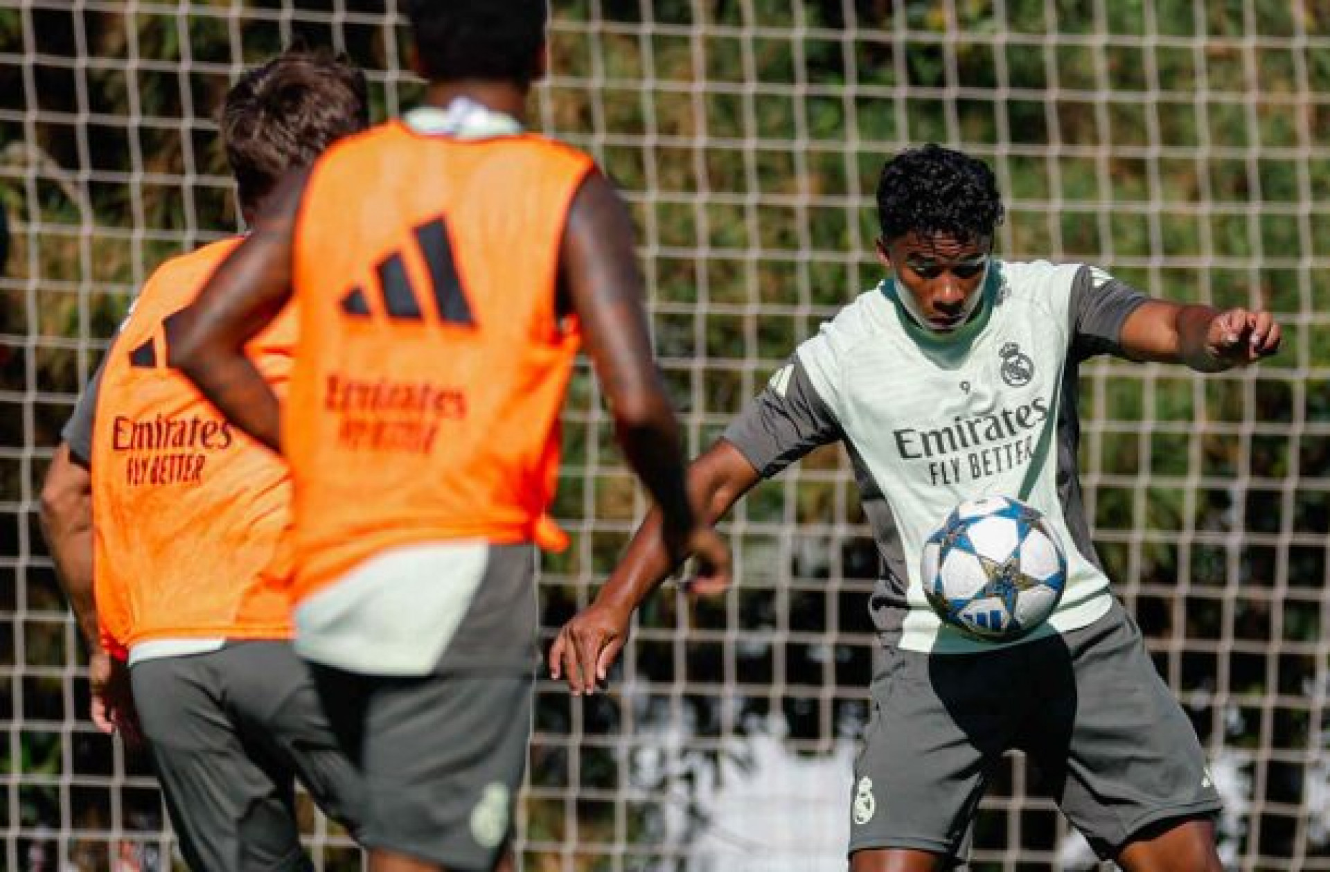 Endrick volta a treinar e tem chance de atuar pelo Real Madrid ap&oacute;s quatro meses