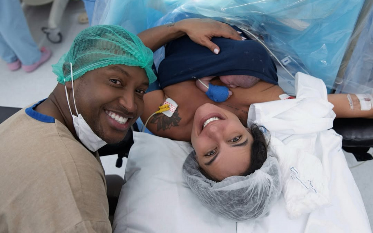 Thiaguinho, Carol Peixinho e o filho, Bento