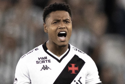 Vasco reencontra o Flamengo com novas opções ofensivas; compare com o primeiro turno