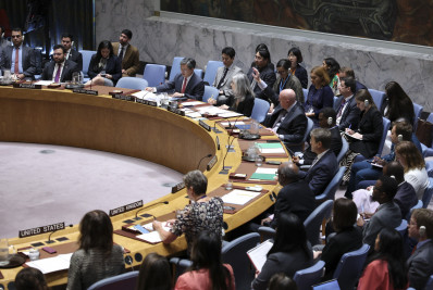 Conselho de Segurança da ONU aprova retomada de sanções ao Irã por seu programa nuclear