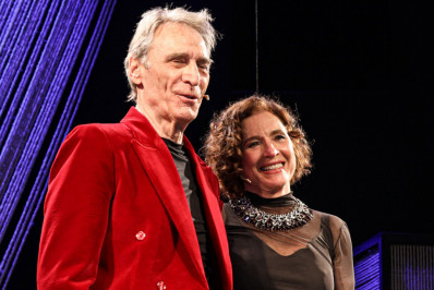 Estrelas se reúnem em peça dirigida por Miguel Falabella e protagonizada por Natália do Vale