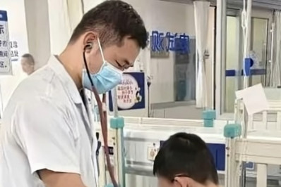 Jovem é levado ao hospital depois de passar 14 horas seguidas fazendo dever de casa