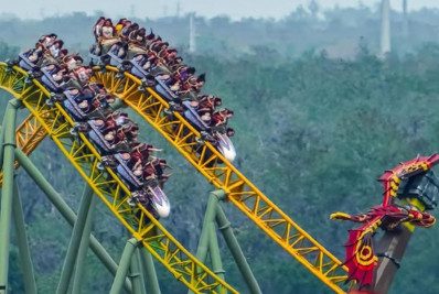 Homem morre após andar em montanha-russa de parque de diversões inaugurado este ano nos EUA