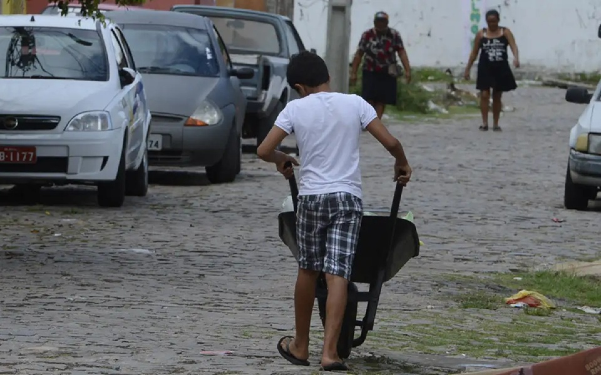 MPT abre investigação contra Zema por 'apologia ao trabalho infantil'