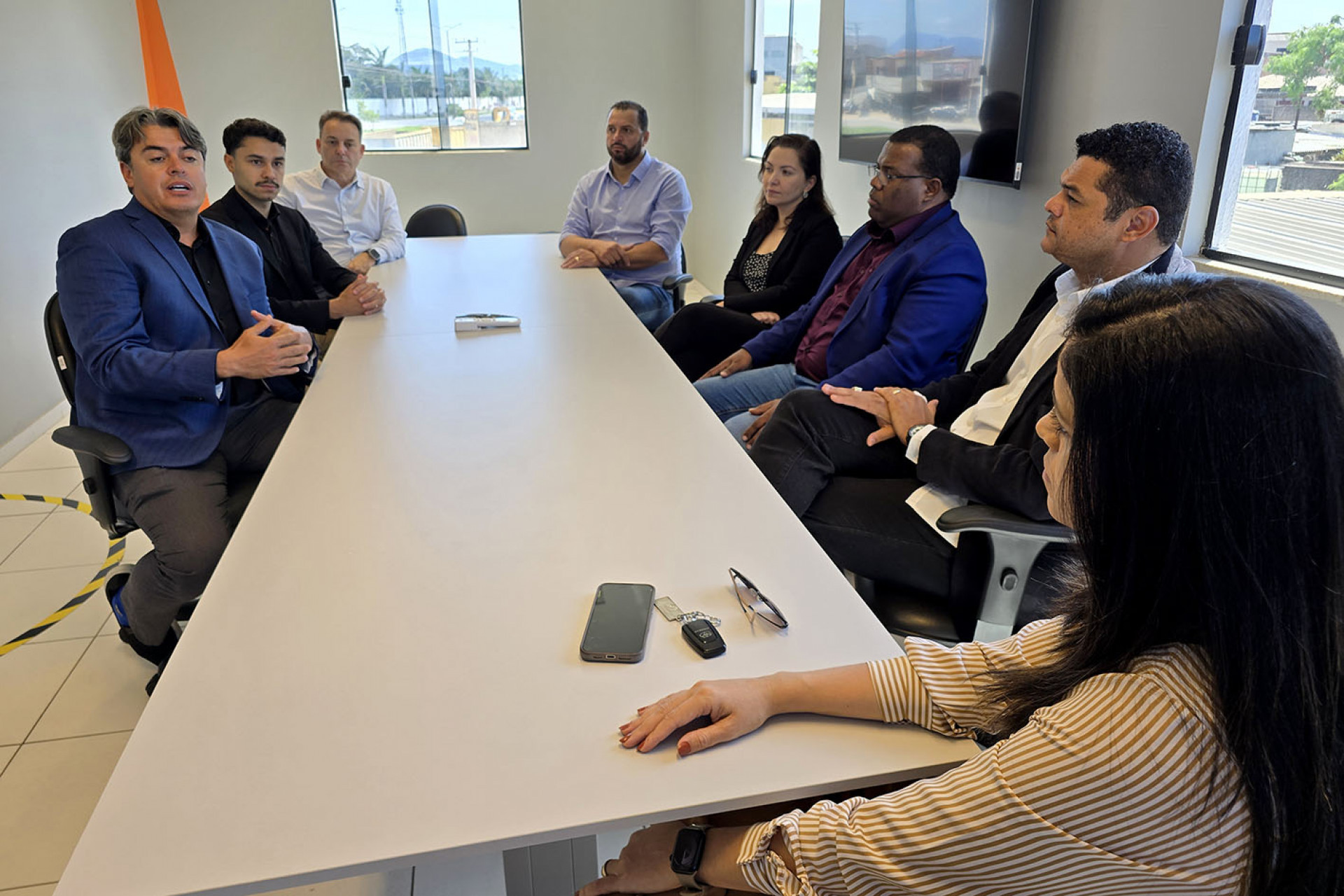 Funcion&aacute;rios e autoridades celebram a inaugura&ccedil;&atilde;o da nova linha de neg&oacute;cios da Tecnogera, em Maca&eacute;, marcada por investimentos e gera&ccedil;&atilde;o de empregos - Foto: Divulga&ccedil;&atilde;o