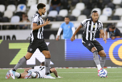 Marlon Freitas reforça 'união' e destaca importância de vitória do Botafogo