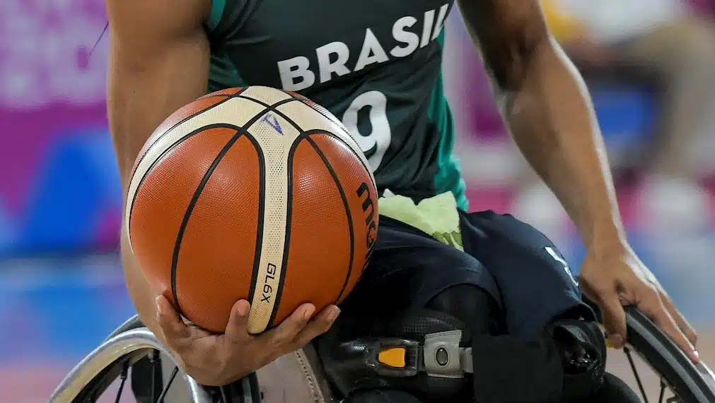 Macaé celebra Dia Nacional do Atleta Paralímpico com basquete sobre rodas