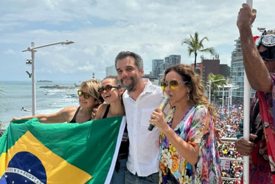 Governo não escondeu repasses a artistas que participaram de atos contra anistia e PEC da Blindagem