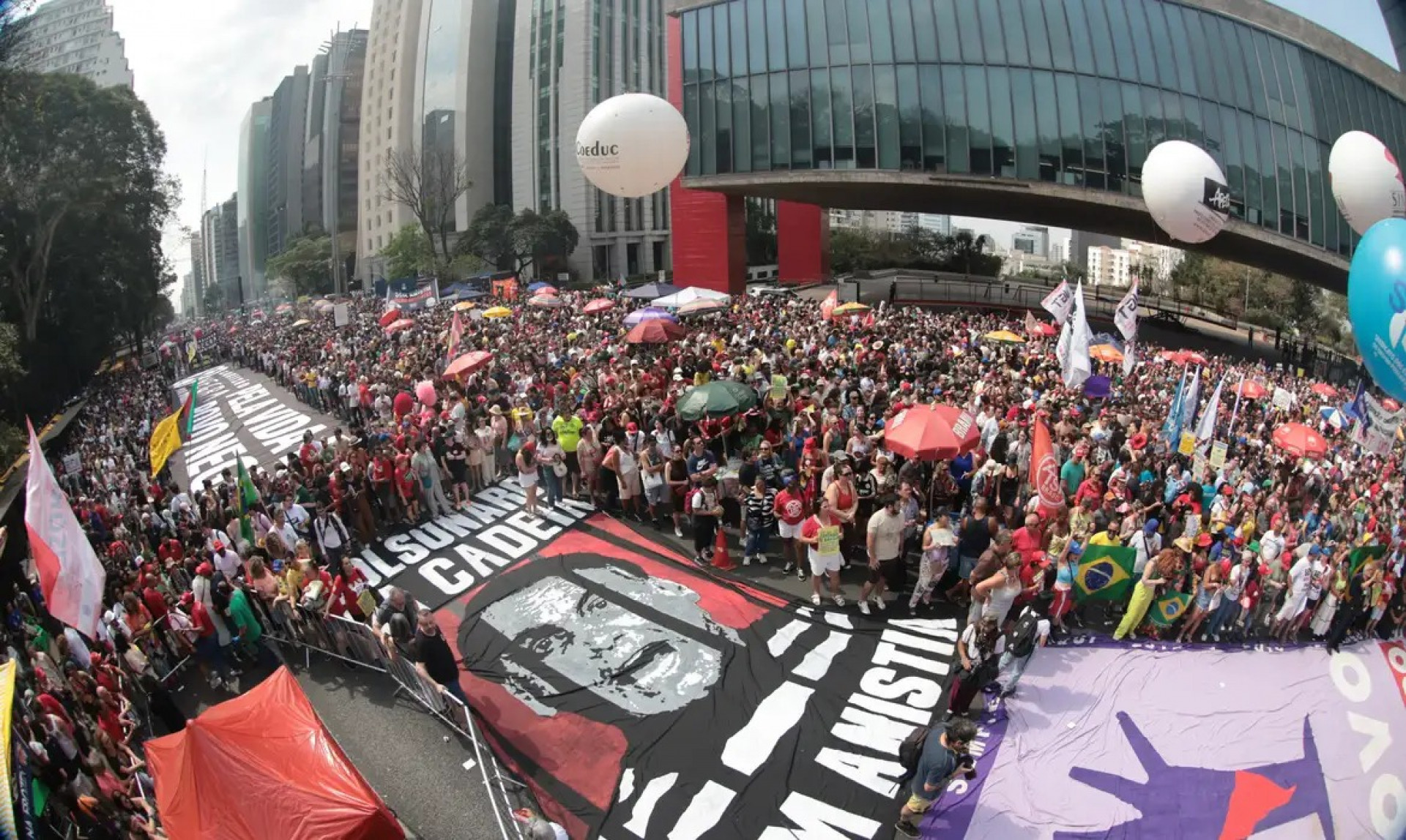 Manifestações estão ocorrendo em vários estados do Brasil - Paulo Pinto / Agência Brasil