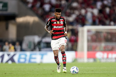 Emerson Royal destaca Filipe Luís em mudança de postura do Flamengo contra o Corinthians