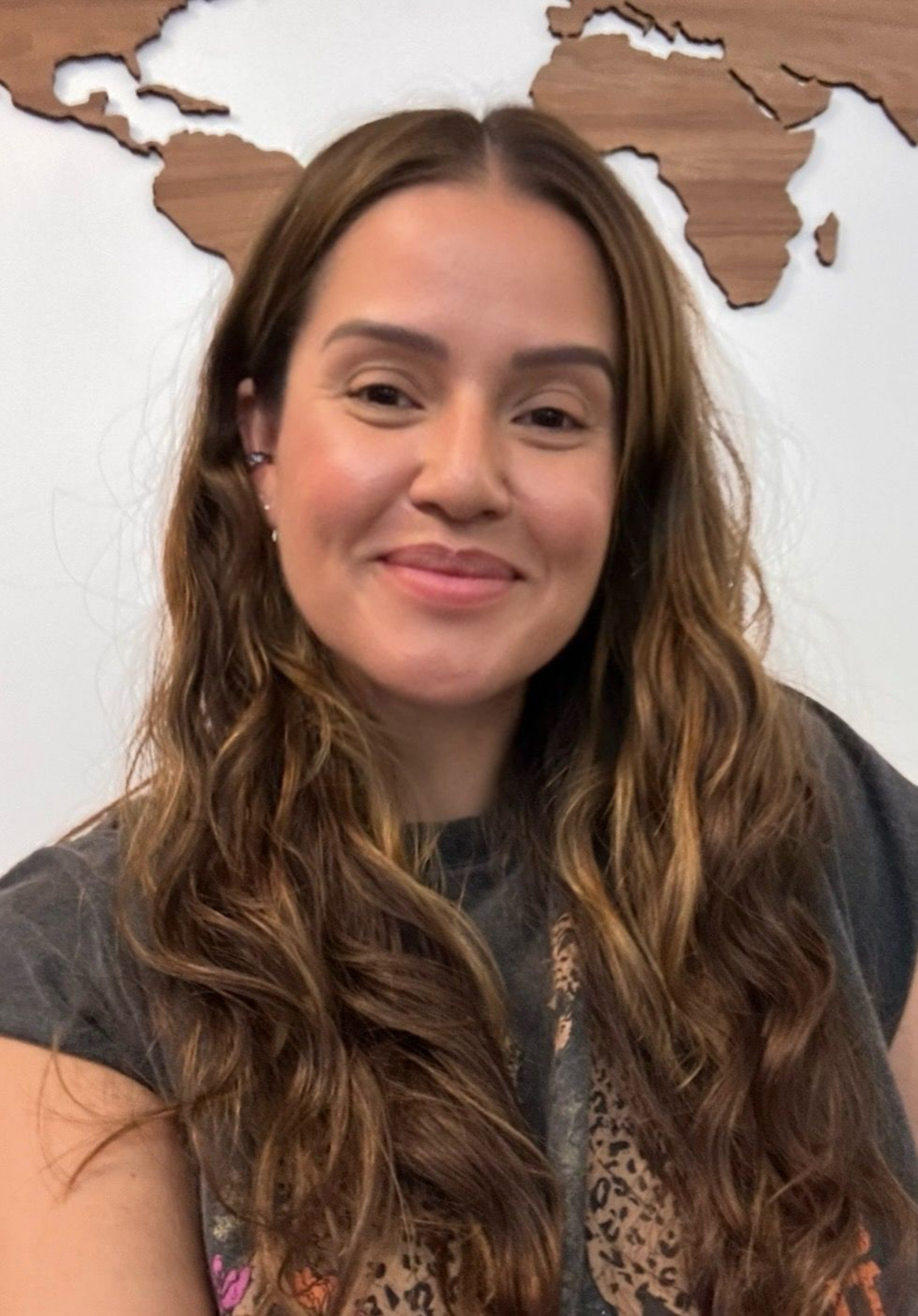 Renata Dias, gerente de Vendas da Decolar, destaca que a diferença média entre baixa e alta temporada varia conforme o destino