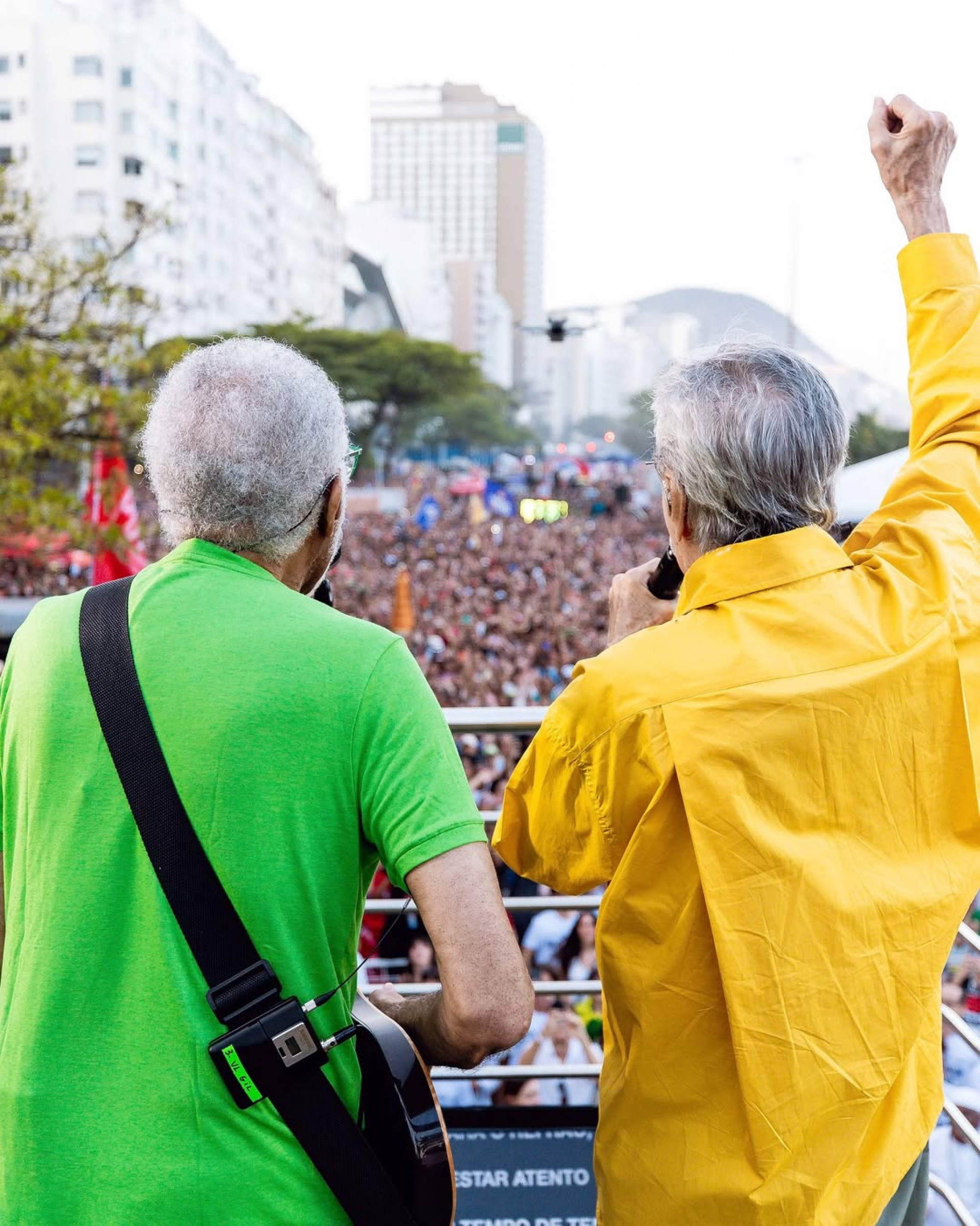 Gilberto Gil e Caetano Veloso em ato contra PEC da Blindagem em Copacabana, Zona Sul do Rio - Reprodução / Instagram