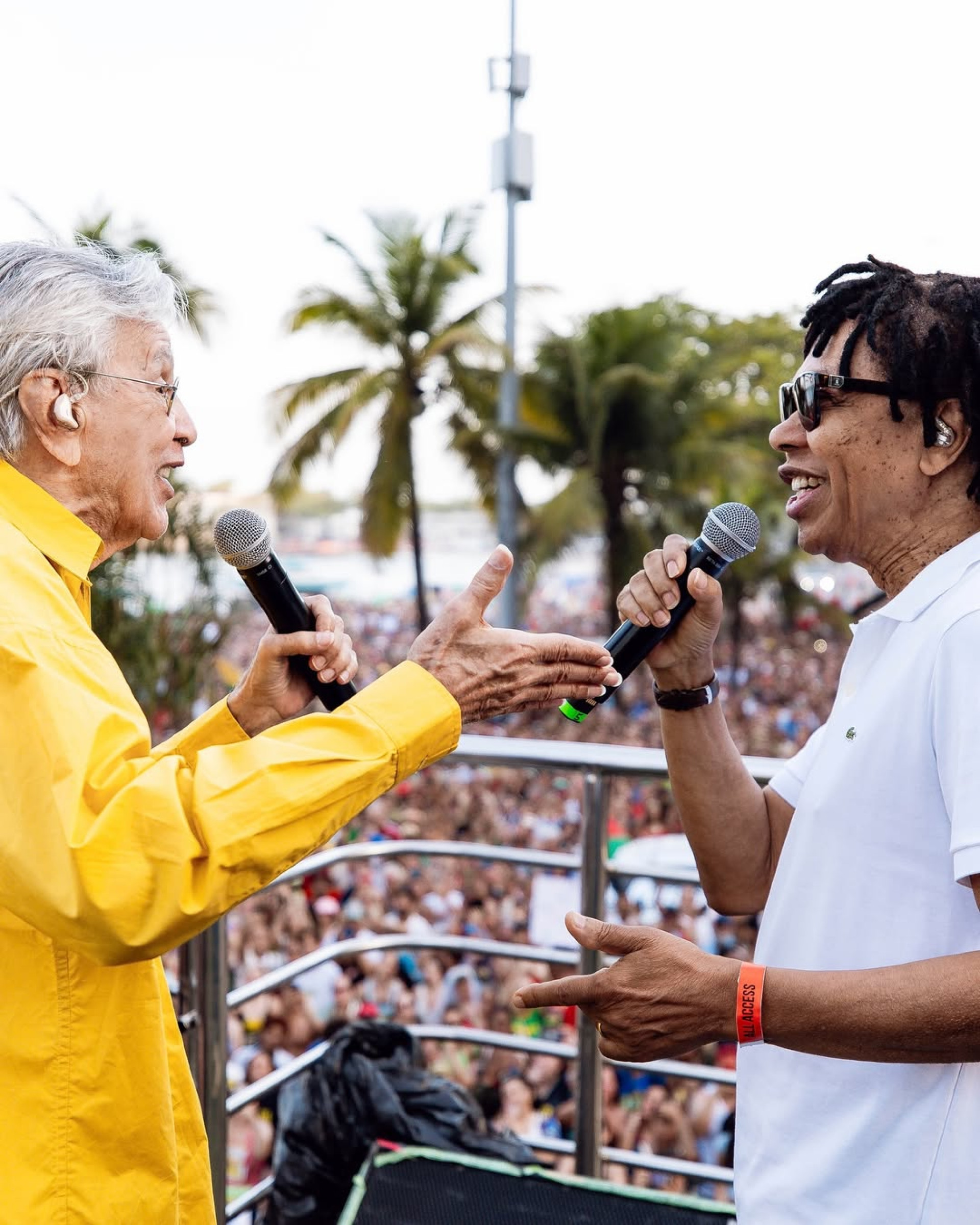 Caetano Veloso e Djavan em ato contra PEC da Blindagem em Copacabana, Zona Sul do Rio - Reprodução / Instagram