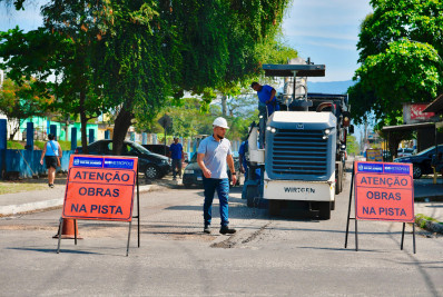Prefeitura realiza serviços de fresagem e asfalto novo na Avenida Nunes Sampaio