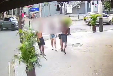 Vídeo: torcedor do Vasco é agredido na Tijuca minutos antes de clássico com o Fla