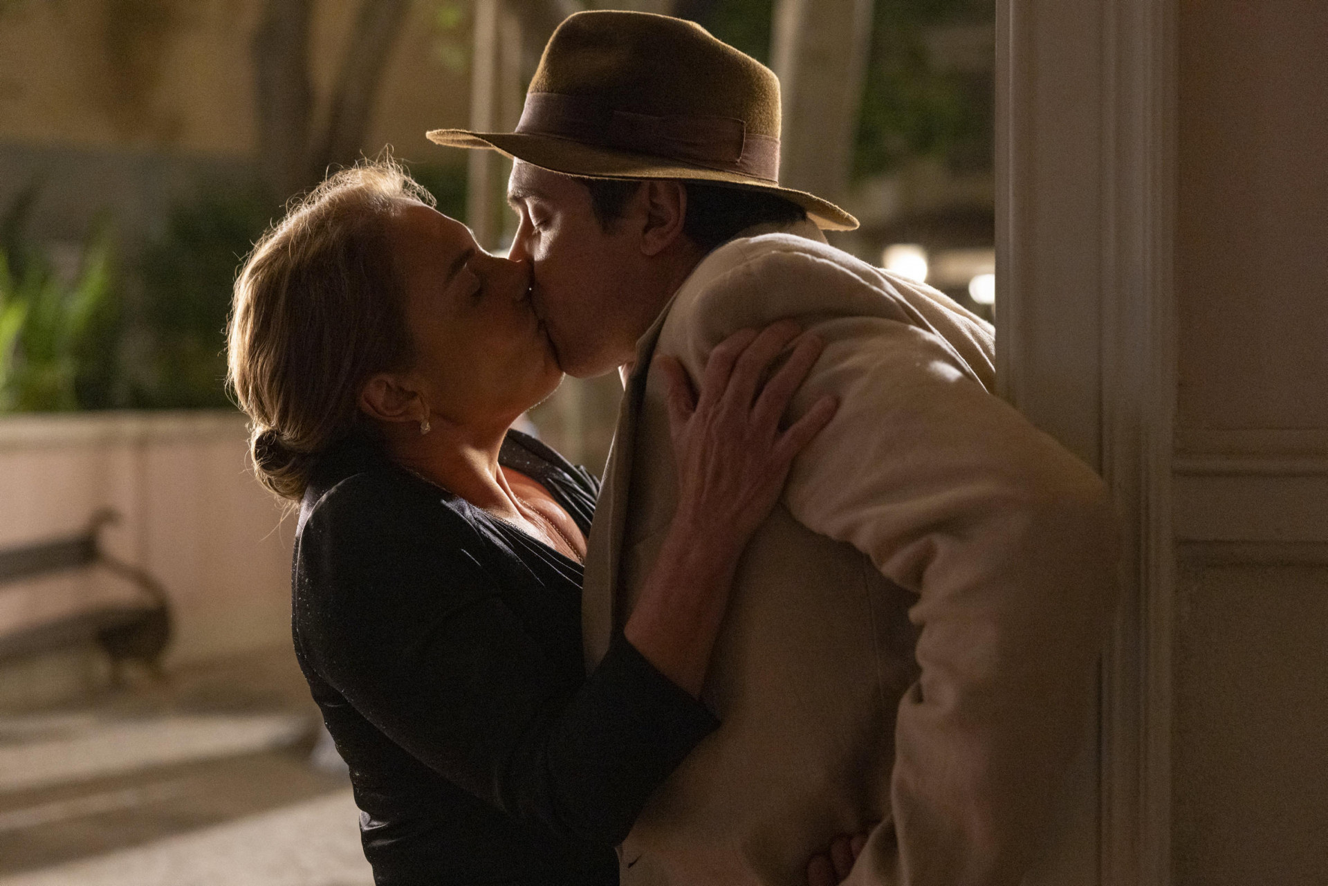 Zulma beija Candinho, que fica sem reação - Fabio Rocha/TVGlobo