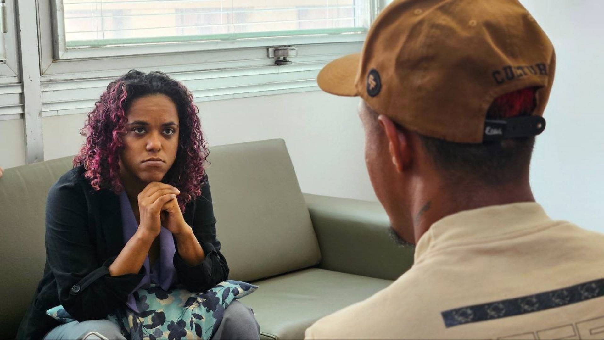 Gugu Hawaiano foi recebido pela Comissão de Defesa dos Direitos Humanos e Cidadania da Alerj - Divulgação / CDDHC 