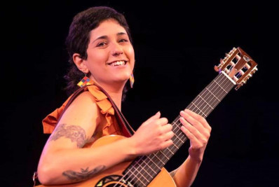 Luísa Lacerda leva música e emoção ao Teatro Municipal de Rio das Ostras