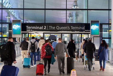 Homem é detido no Reino Unido por ciberataque contra aeroportos europeus