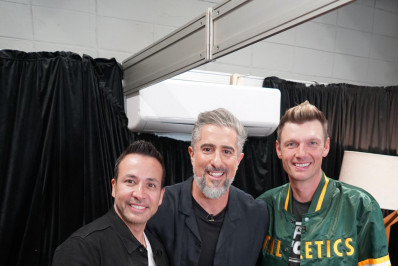 Marcos Mion mostra entrevista com os Backstreet Boys no 'Caldeirão'