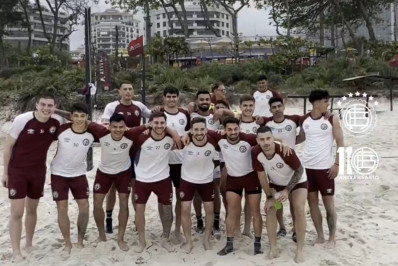 Vídeo! Após eliminação do Fluminense, jogadores do Lanús aproveitam a praia no Rio