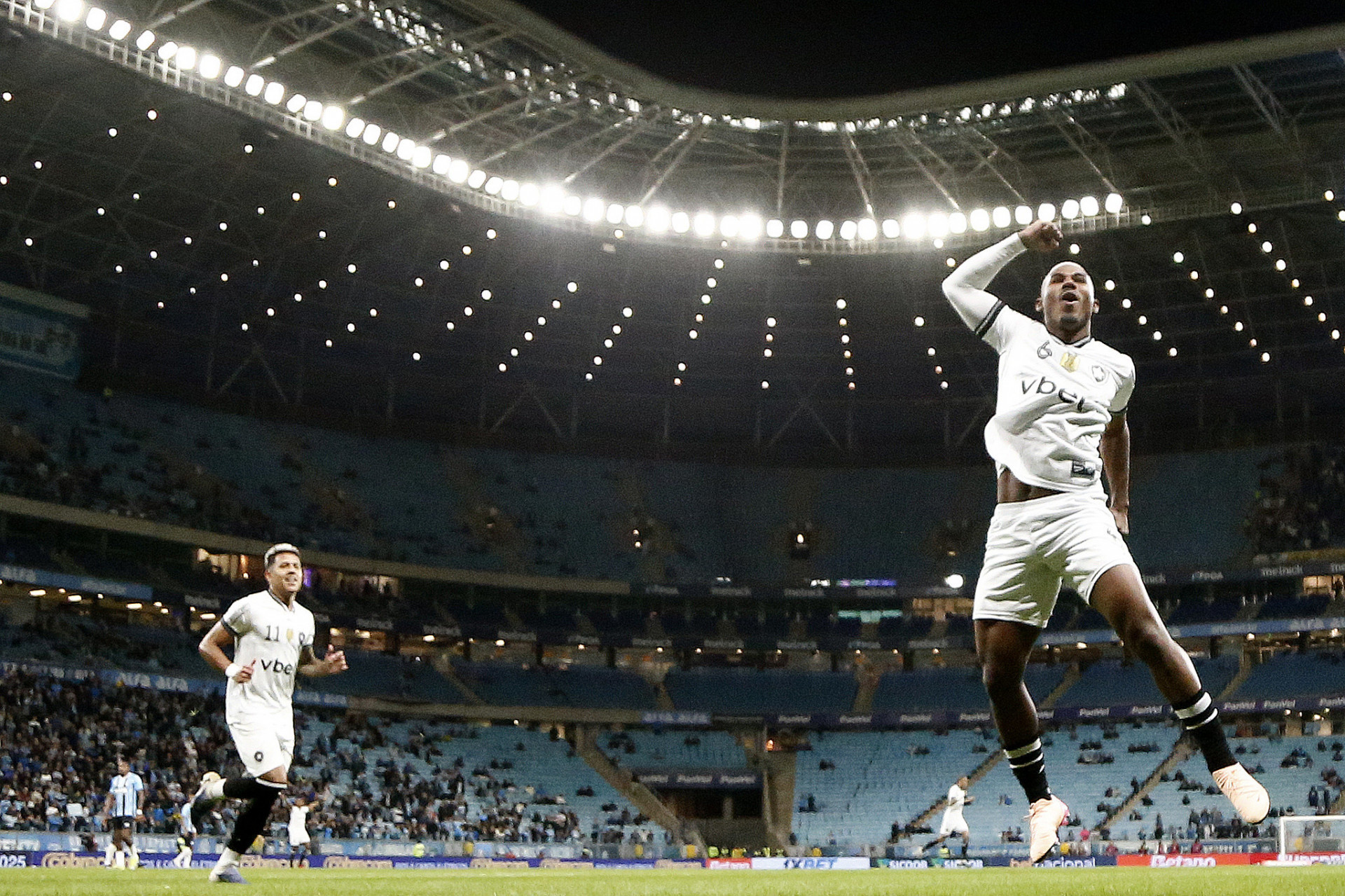 Comemoração de Cuiabano em Grêmio x Botafogo - Vítor Silva/Botafogo