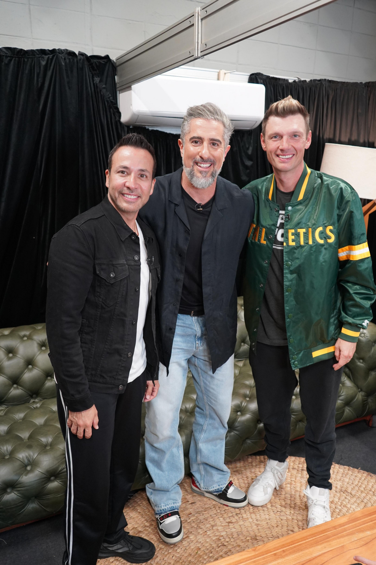 Marcos Mion encontra Backstreet Boys: Howie D. e Nick Carter