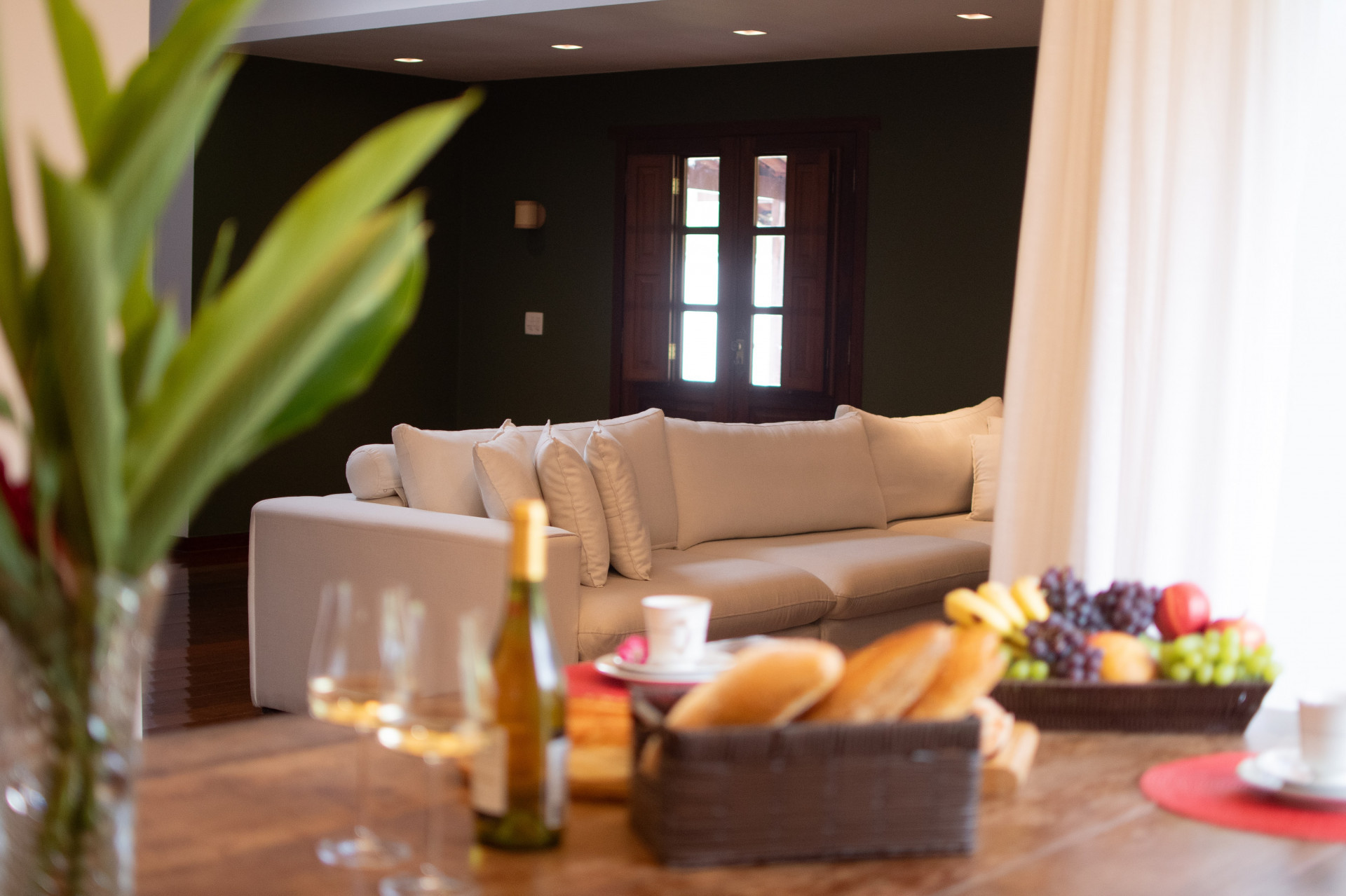 Localizados em &aacute;reas privilegiadas, im&oacute;veis combinam infraestrutura sofisticada, conforto e privacidade (Casa Orqu&iacute;dea) - Divulga&ccedil;&atilde;o