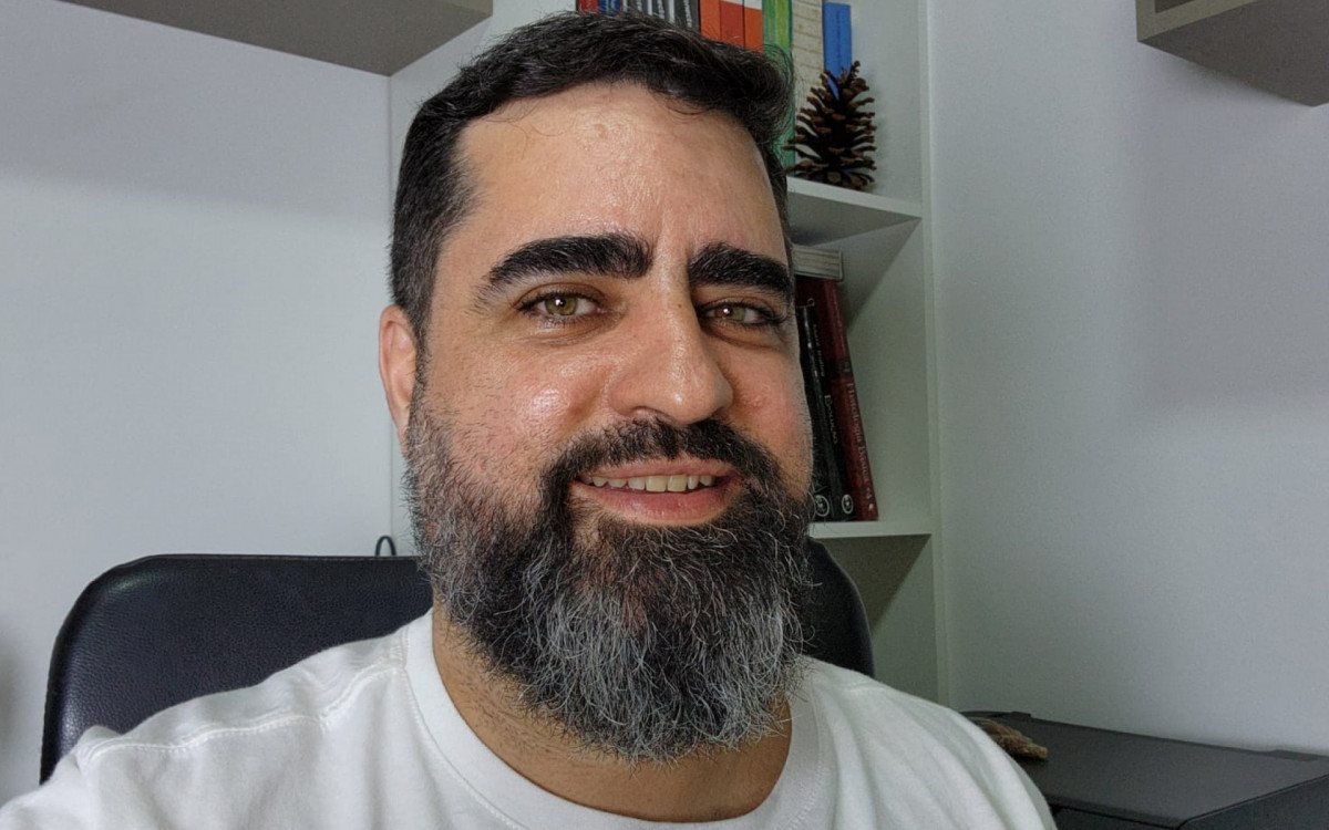 Formado em Biologia pela UERJ, &Aacute;lvaro Mendes leciona h&aacute; mais de 20 anos  - Arquivo pessoal