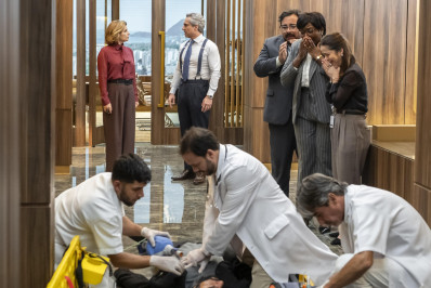 'Vale Tudo': Mário Sérgio toma remédio sabotado e tem ataque cardíaco