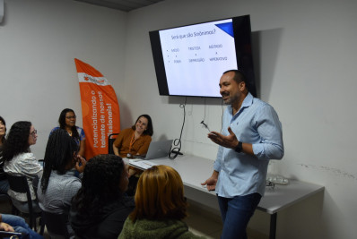 Clin realiza palestra sobre Setembro Amarelo para colaboradores