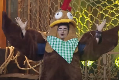 A Fazenda 17: Dudu Camargo vence a prova do fazendeiro e se livra da roça