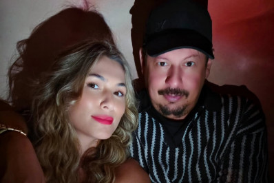 Lívia Andrade fala sobre rumores de término com Marcos Araújo