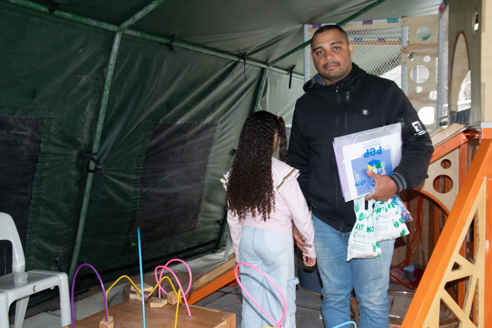 Jorge Guilherme esteve no evento com a filha com autismo grau 3 - &Eacute;rica Martin/Ag&ecirc;ncia O Dia