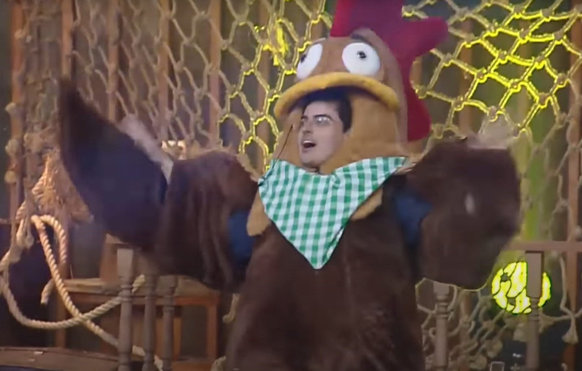 Dudu Camargo vence a prova do fazendeiro - Reprodução de vídeo / Record