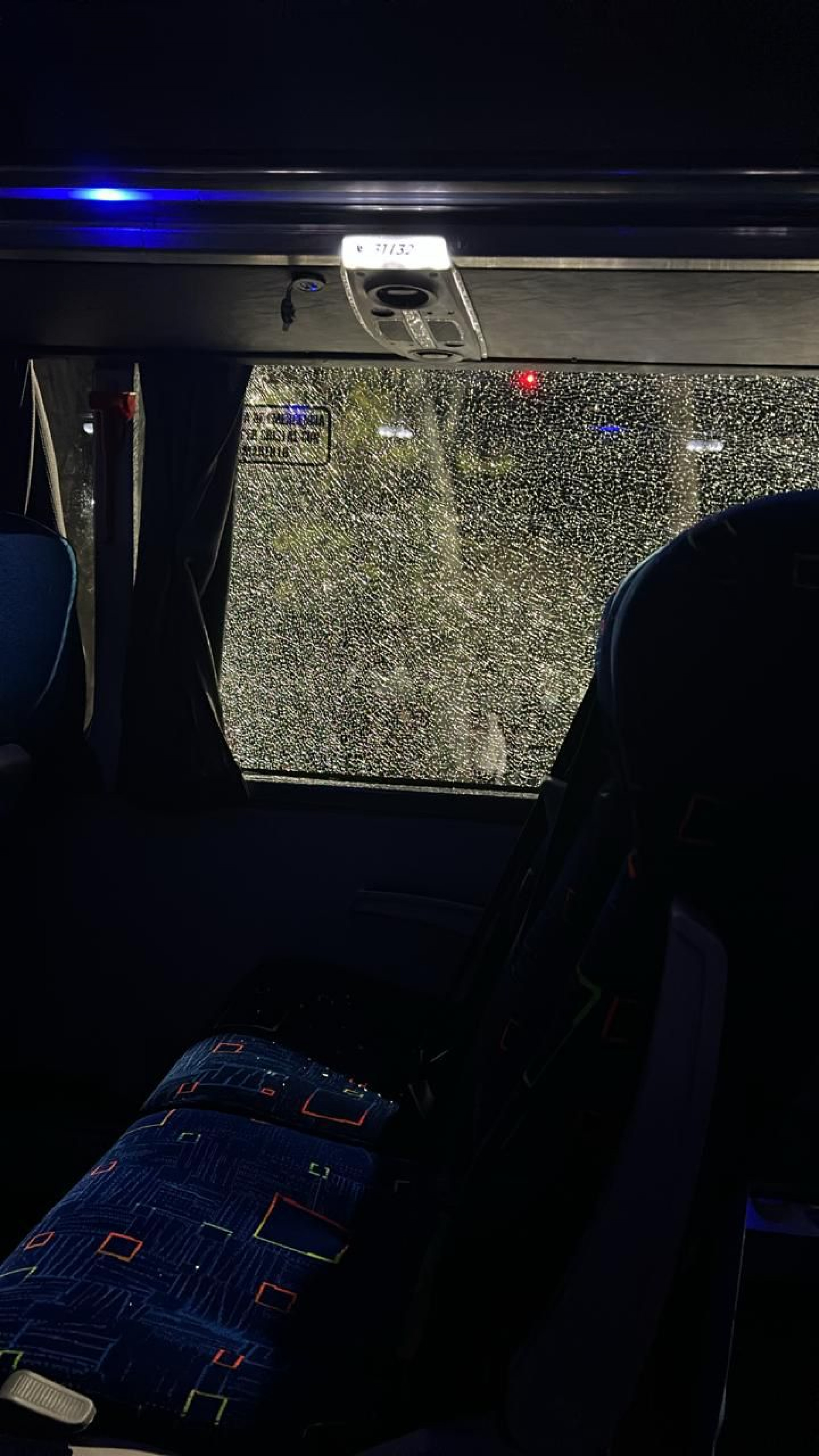 Ônibus do Flamengo foi atacado com pedradas na chegada ao estádio do Estudiantes, na Argentina