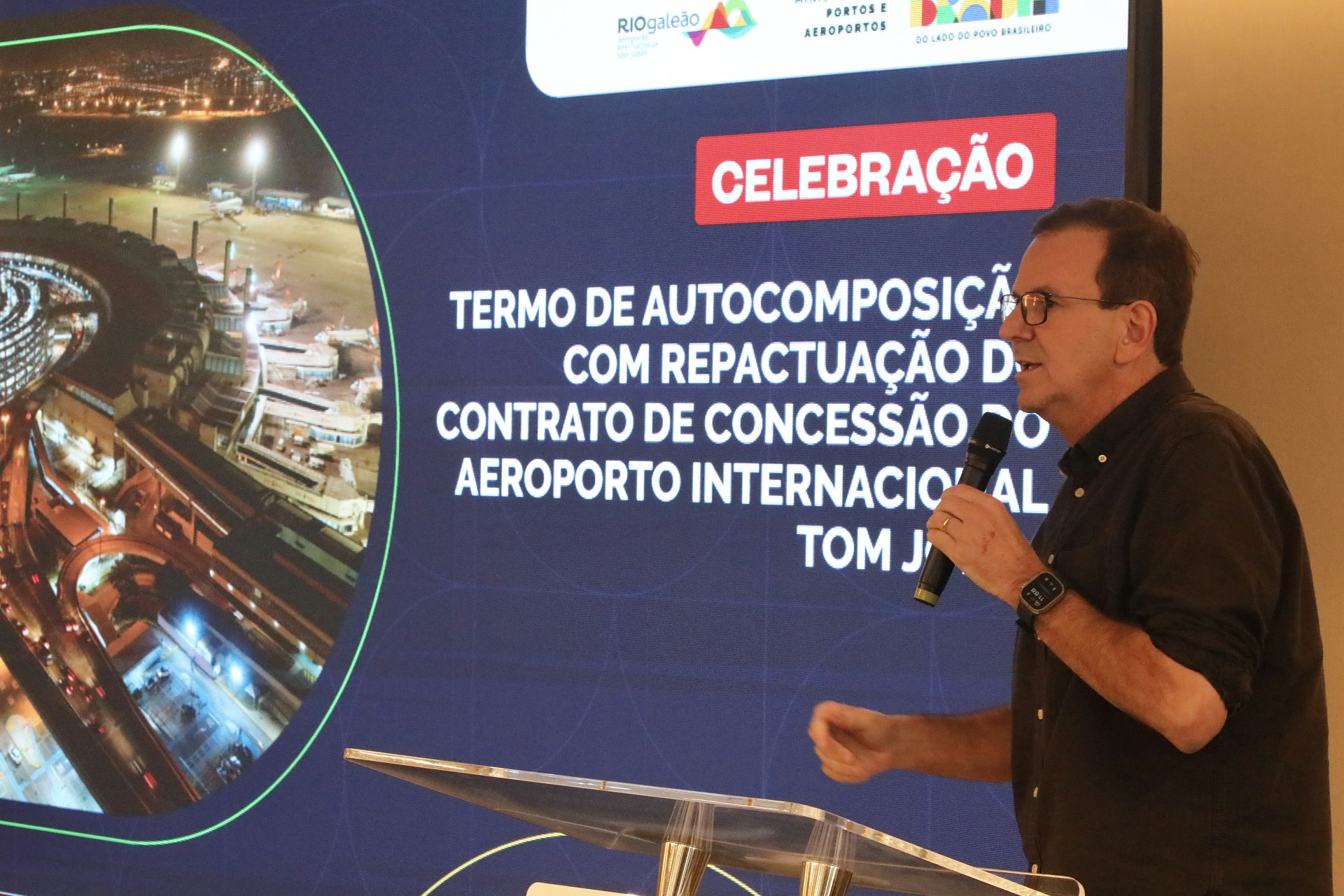 Cerimônia de assinatura do novo contrato de concessão do Aeroporto Internacional Tom Jobim, nesta quinta-feira (25) - Marcelo Piu