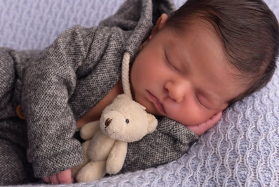 Nathalia Valente mostra pela primeira vez o rosto do filho