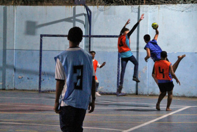 São Gonçalo garante aulas gratuitas de handebol em Santa Izabel