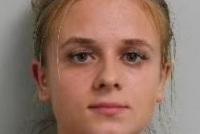 Mulher é condenada a oito anos de prisão por agredir mais de 20 bebês em creches em Londres