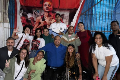 Noiva de Oruam faz 'vigília' em presídio após STJ revogar prisão do rapper