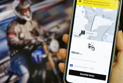 Uber responde a 21 mil ações na Justiça do Trabalho que pedem vínculo de emprego, diz advogada