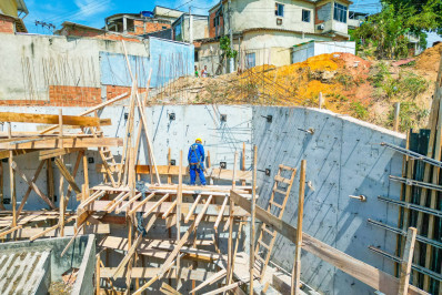 Obra de contenção de encosta no Jardim Meriti garante mais segurança para moradores