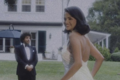 Selena Gomez e Benny Blanco se casam em cerimônia intimista