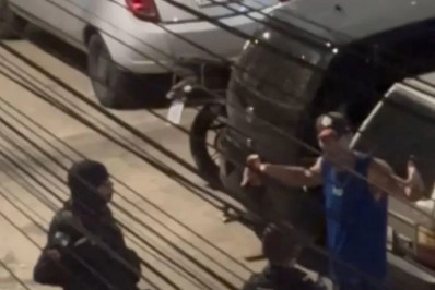 Vídeo mostra confusão durante abordagem policial em Arraial do Cabo