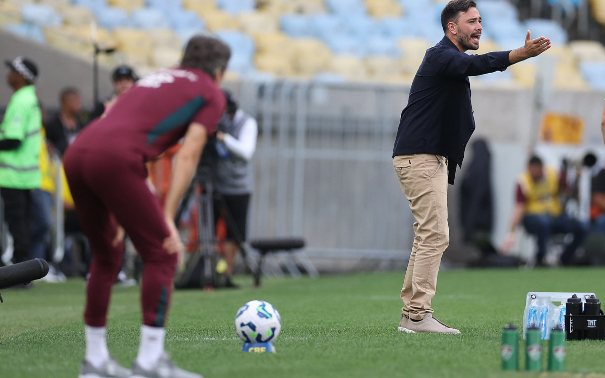 Davide Ancelotti está pressionado no comando do Botafogo