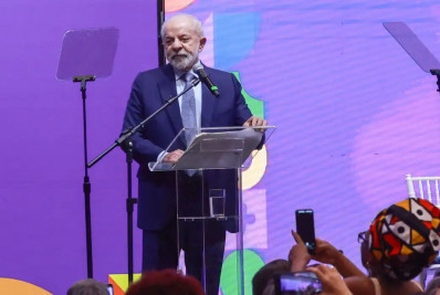 Lula abre conferência e sanciona ampliação da licença-maternidade