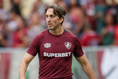 Zubeldía estreia com vitória em clássico e ganha confiança em início de trabalho